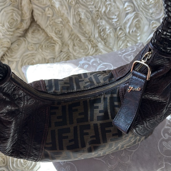 Fendi shoulder bag - Picture 8 of 15
